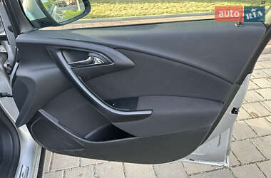 Универсал Opel Astra 2010 в 