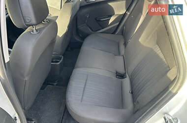 Универсал Opel Astra 2010 в 