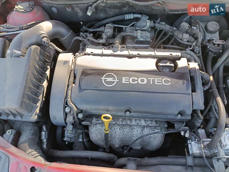 Хэтчбек Opel Astra 2013 в Киеве фото 9 Хэтчбек Opel Astra 2013 в Киеве