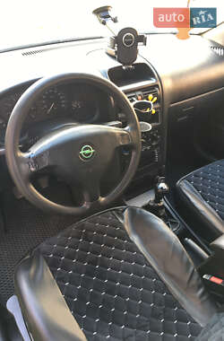 Хэтчбек Opel Astra 1999 в 