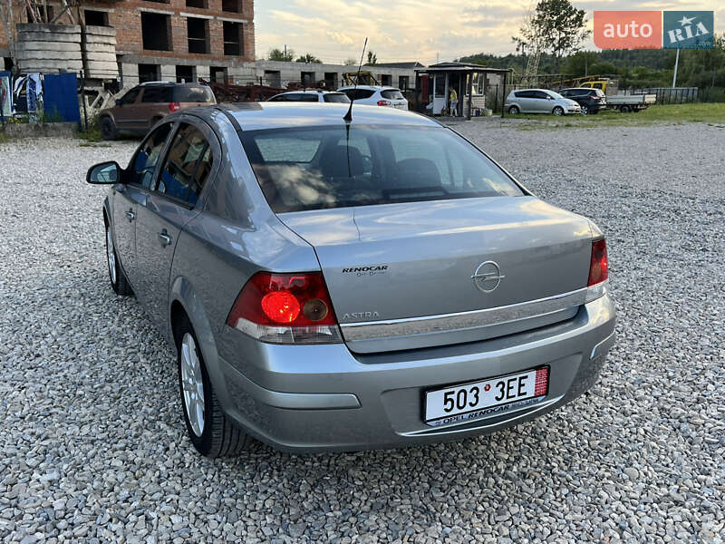 Седан Opel Astra 2011 в Калуші