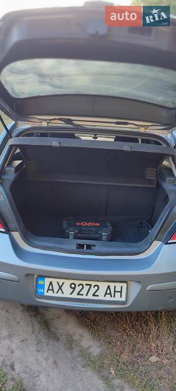 Хетчбек Opel Astra 2006 в Валках фото 3 Хетчбек Opel Astra 2006 в Валках