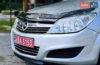 Универсал Opel Astra 2008 в 