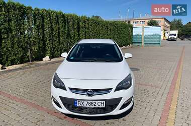 Универсал Opel Astra 2013 в 