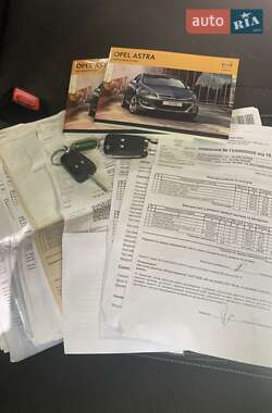 Универсал Opel Astra 2013 в 