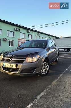 Универсал Opel Astra 2005 в Чернигове