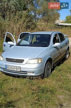 Седан Opel Astra 2005 в Кременчуці