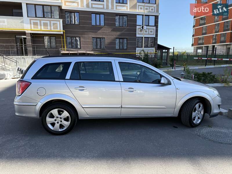 Универсал Opel Astra 2008 в Киеве