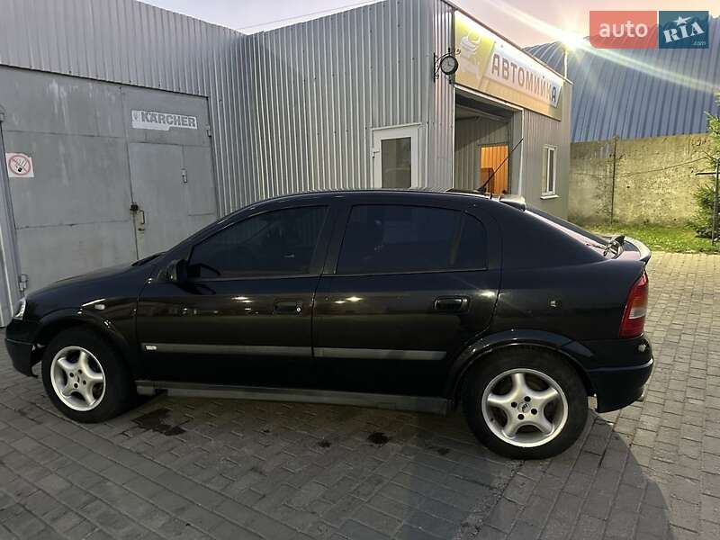 Хетчбек Opel Astra 2004 в Козятині