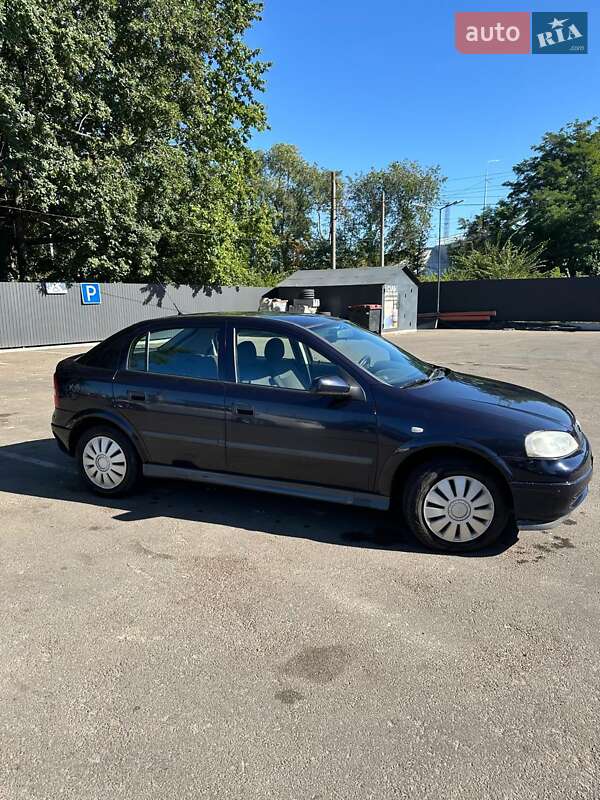 Хэтчбек Opel Astra 2003 в Броварах