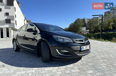 Седан Opel Astra 2012 в 