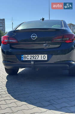 Седан Opel Astra 2012 в 