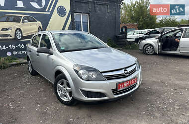 Хетчбек Opel Astra 2009 в 