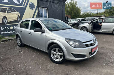 Хетчбек Opel Astra 2009 в 