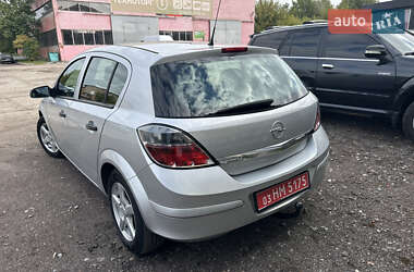 Хетчбек Opel Astra 2009 в 
