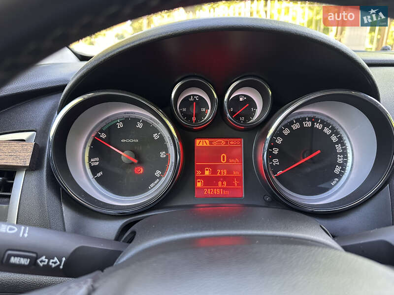 Седан Opel Astra 2013 в Киеве
