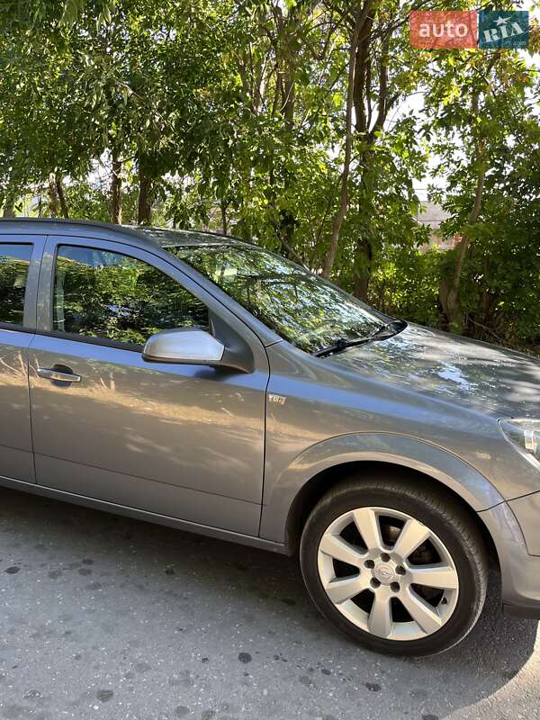 Универсал Opel Astra 2004 в Николаеве