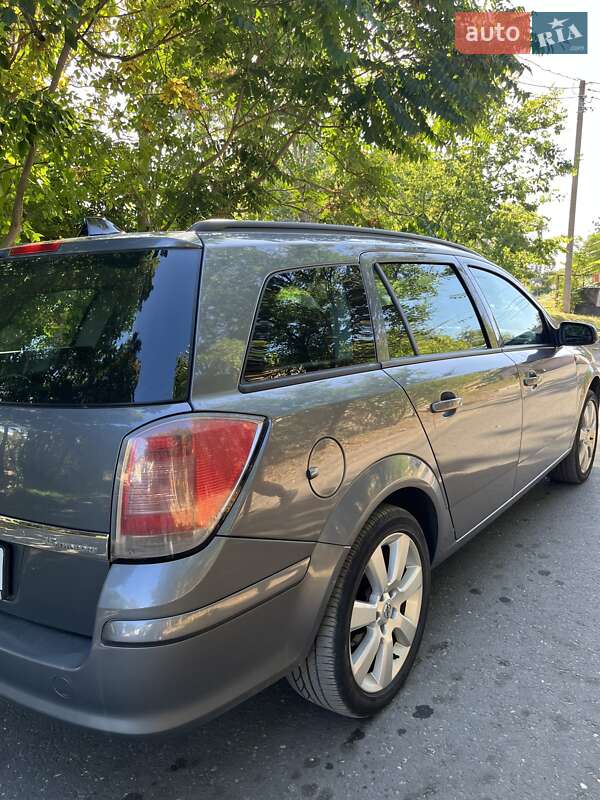 Универсал Opel Astra 2004 в Николаеве