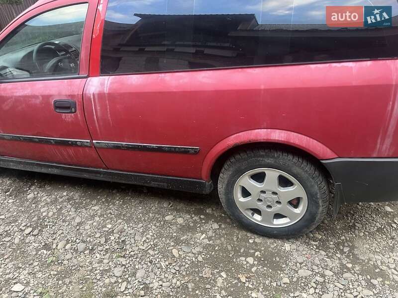 Универсал Opel Astra 2001 в Хусте