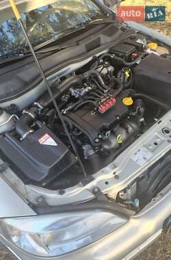 Седан Opel Astra 2005 в 