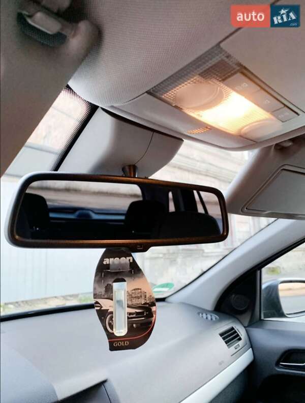 Хэтчбек Opel Astra 2009 в Сарате