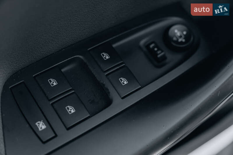 Универсал Opel Astra 2018 в Киеве фото 23 Универсал Opel Astra 2018 в Киеве