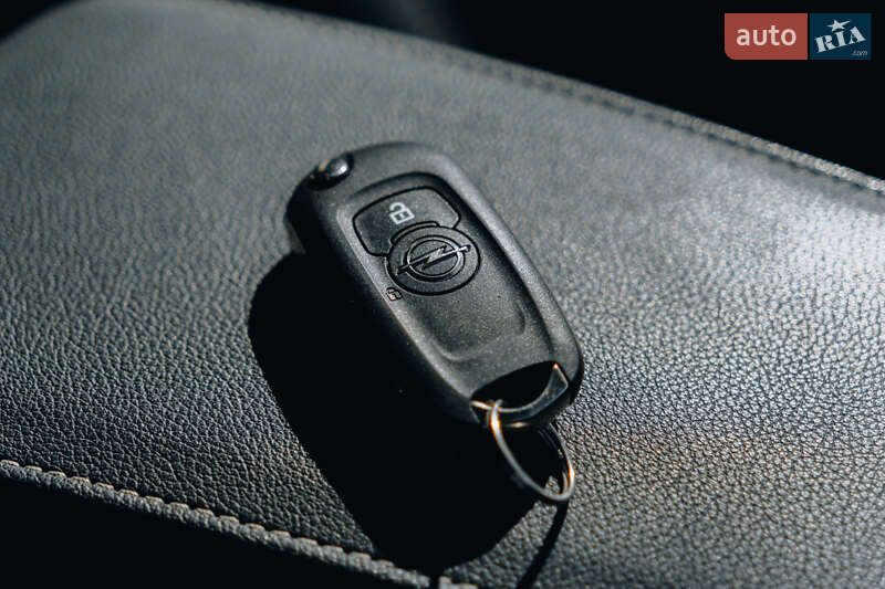 Универсал Opel Astra 2018 в Киеве фото 45 Универсал Opel Astra 2018 в Киеве