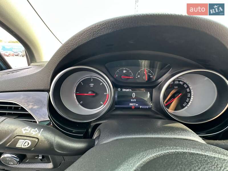 Универсал Opel Astra 2016 в Ужгороде