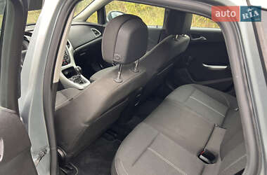 Хэтчбек Opel Astra 2010 в 