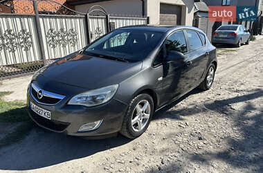 Хэтчбек Opel Astra 2010 в Черкассах