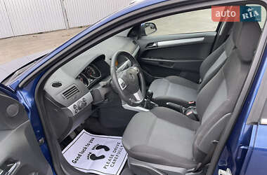 Универсал Opel Astra 2010 в 
