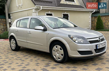 Хэтчбек Opel Astra 2004 в 