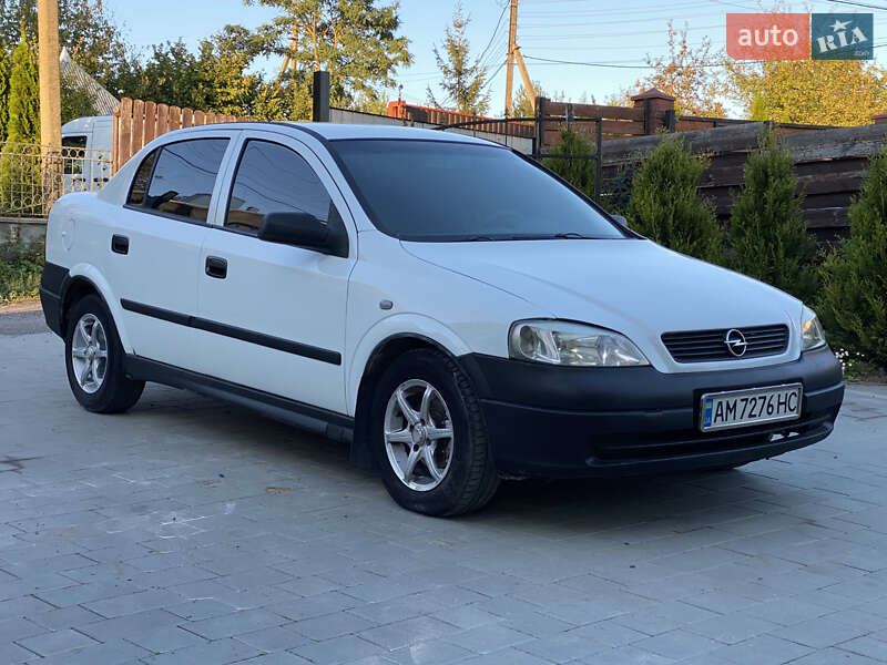 Opel Astra 2000