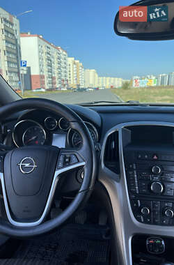 Универсал Opel Astra 2011 в 