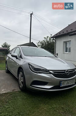 Универсал Opel Astra 2016 в Калуше