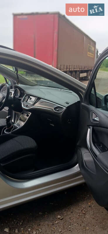 Универсал Opel Astra 2016 в Калуше