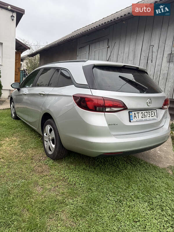 Универсал Opel Astra 2016 в Калуше