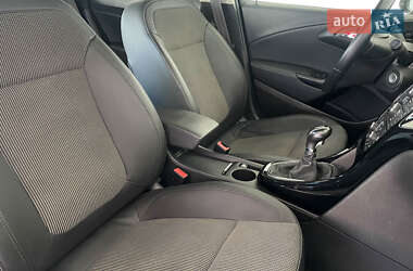 Универсал Opel Astra 2015 в 