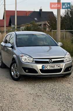 Хэтчбек Opel Astra 2014 в Коломые
