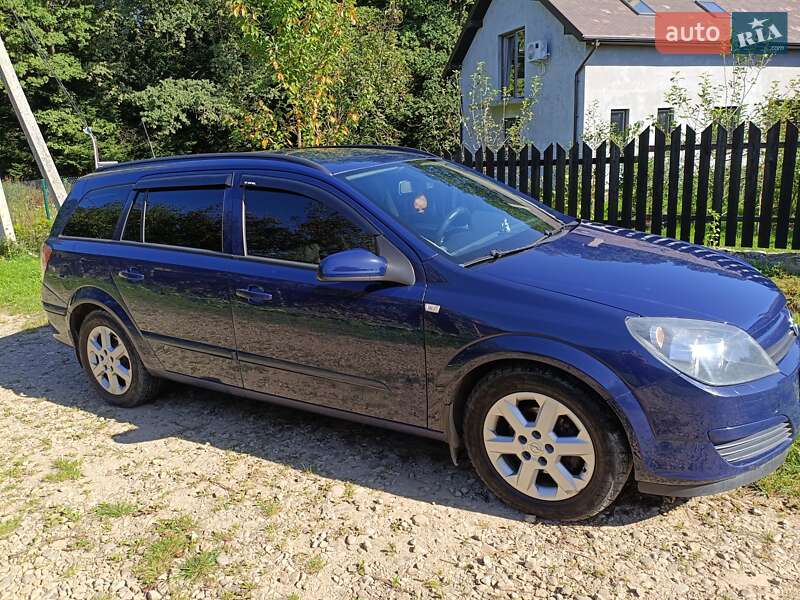 Универсал Opel Astra 2005 в Долине