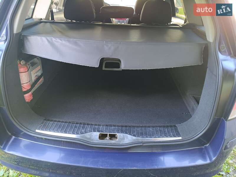 Универсал Opel Astra 2005 в Долине