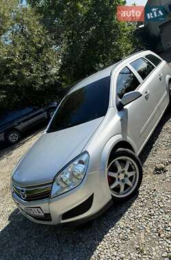 Універсал Opel Astra 2007 в Надвірній