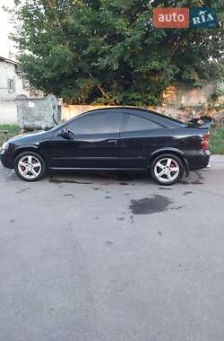 Купе Opel Astra 2001 в 