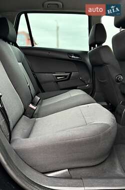 Универсал Opel Astra 2007 в 