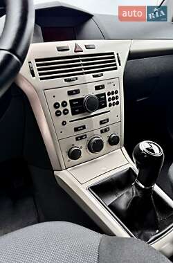 Универсал Opel Astra 2007 в 