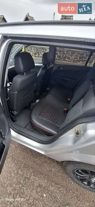 Универсал Opel Astra 2008 в Ровно