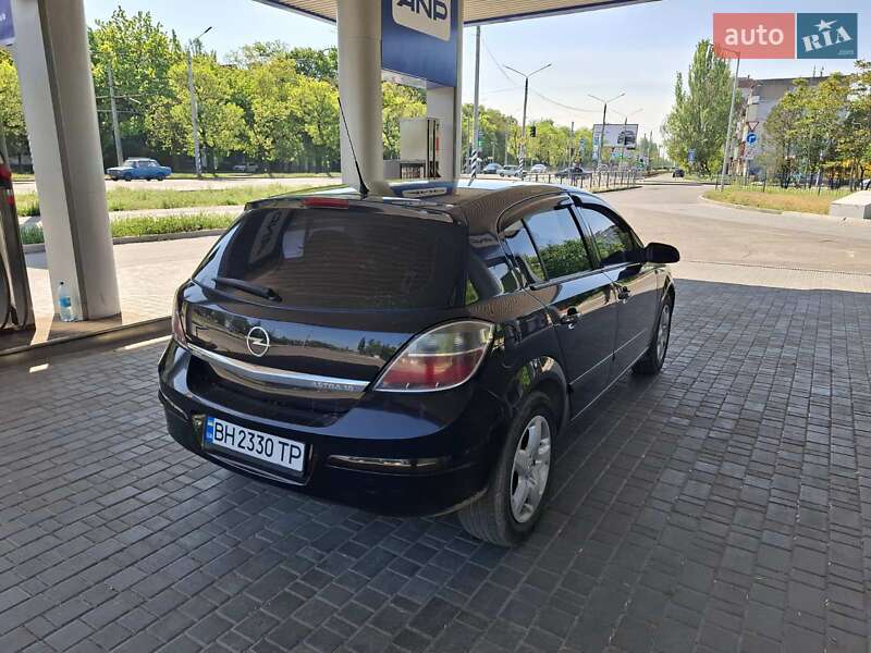 Хэтчбек Opel Astra 2008 в Николаеве