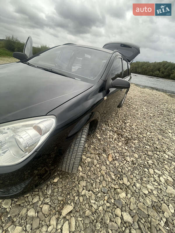 Универсал Opel Astra 2008 в Ивано-Франковске