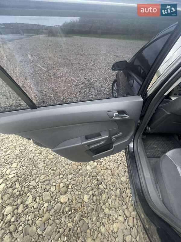 Универсал Opel Astra 2008 в Ивано-Франковске