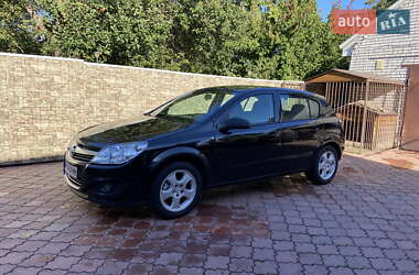 Хэтчбек Opel Astra 2007 в 